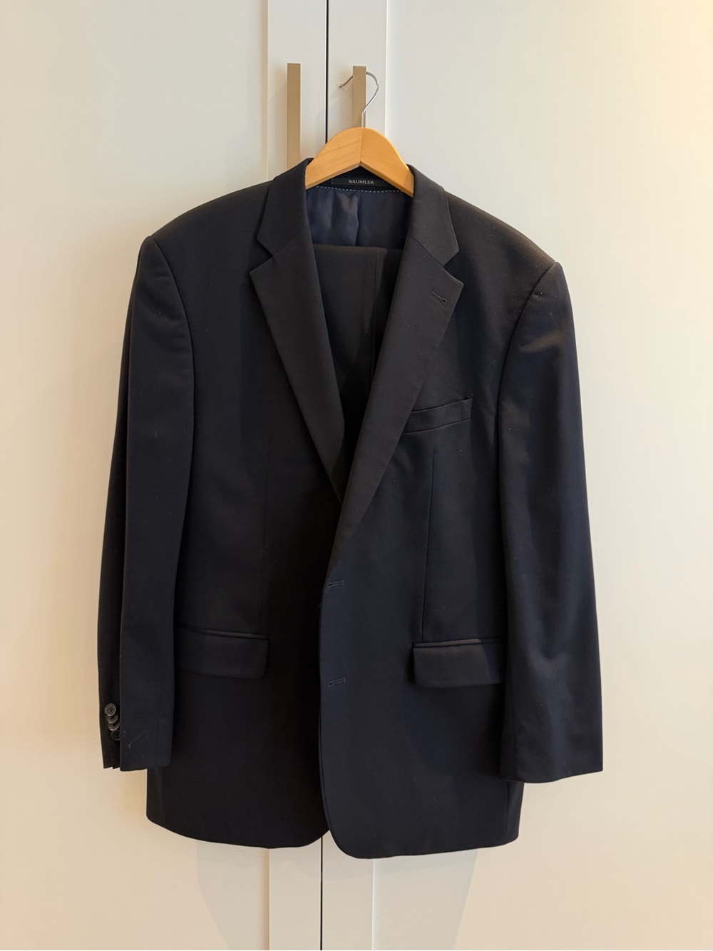 Mens Baumler Navy blue wool suit